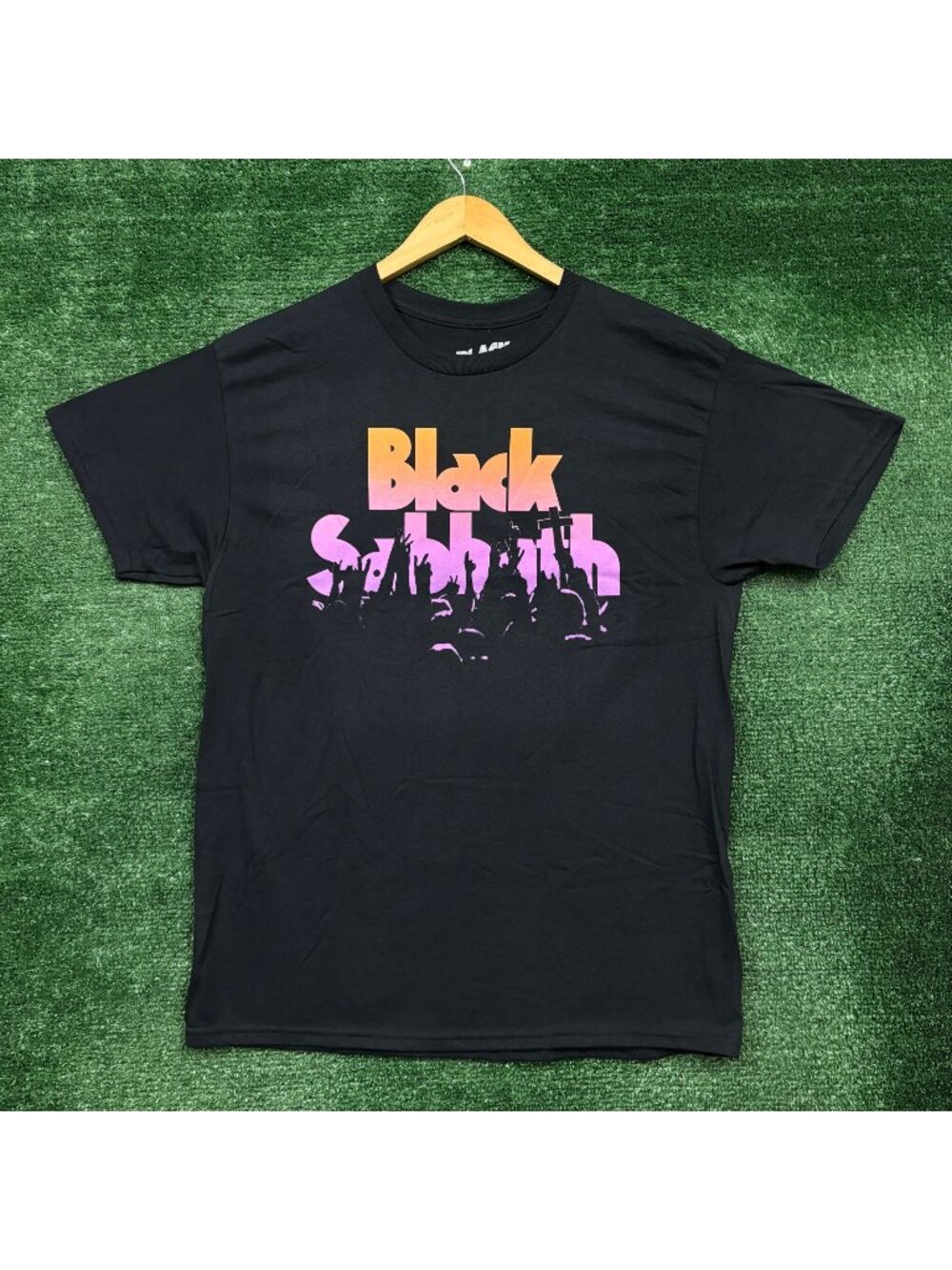 Black Sabbath T-Shirt Size Large